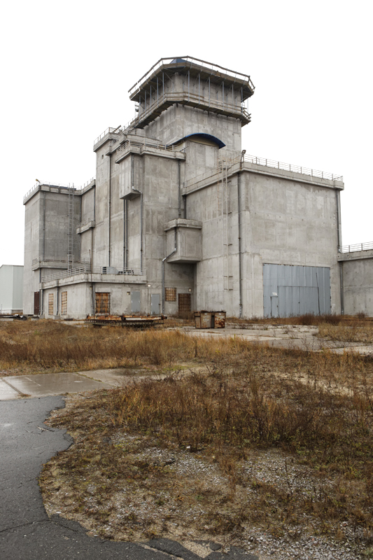 Bâtiment de manutention des combustibles usés de l'installation ISF2 (Tchernobyl). © Journal de l'énergie/Martin Leers 2010